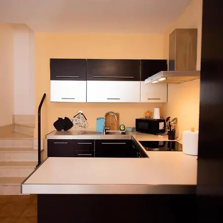 Guest house Gardenhouse - Wifi And Garden *