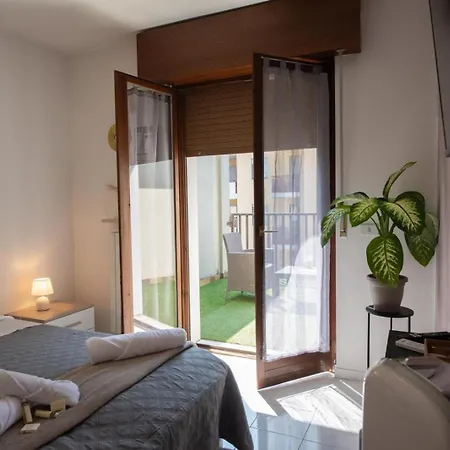 Guest house Gardenhouse - Wifi And Garden *